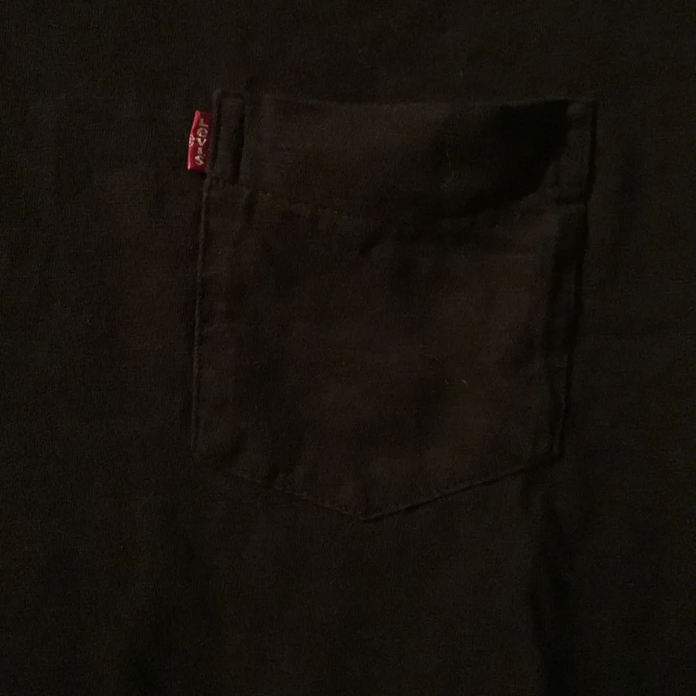 Men’s Levi’s standard tee - Picture 2 of 4